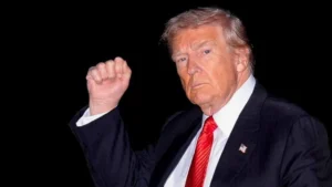 Iran ‘collapsing financially’, losing $500 mn daily amid blockade: Trump